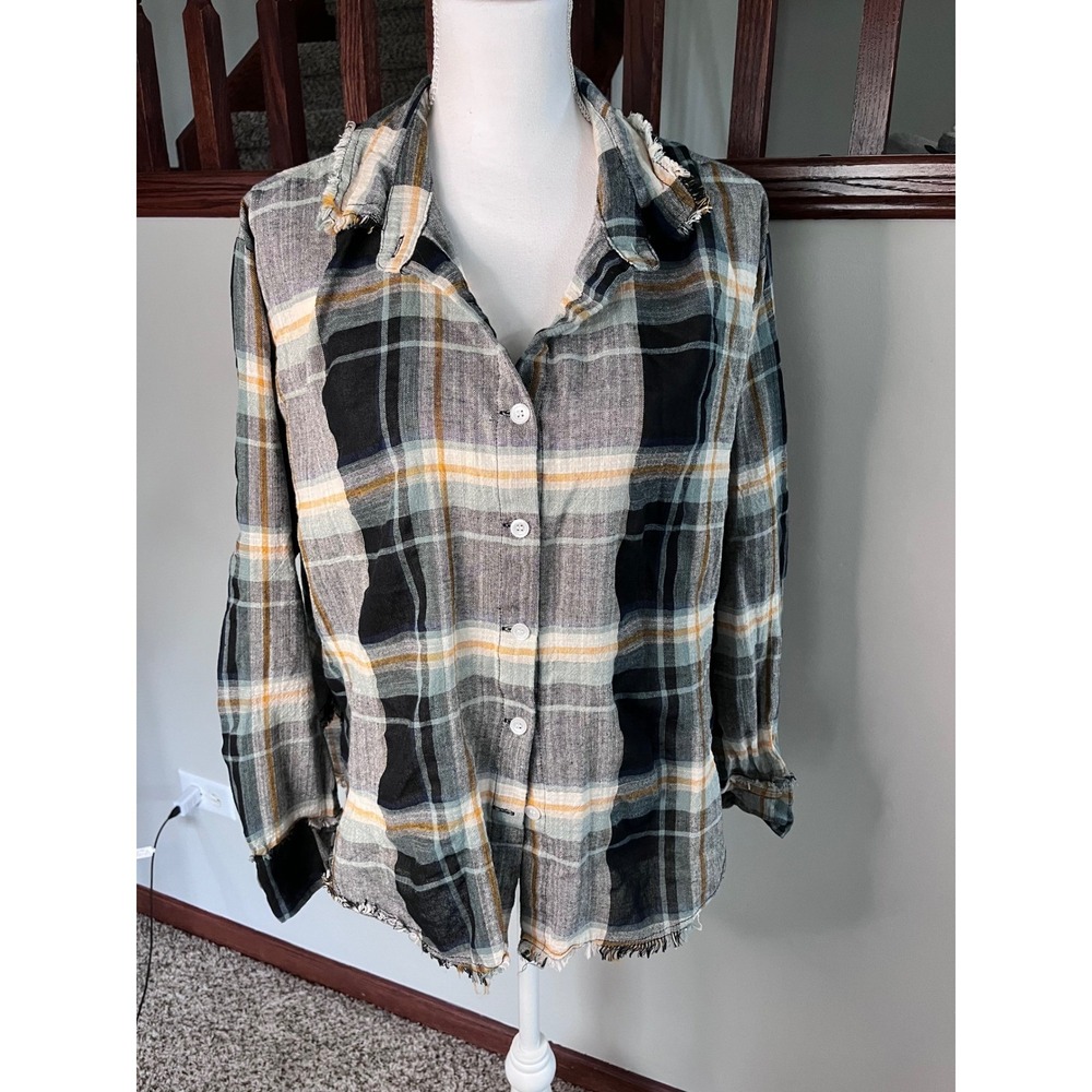 Veveret Plaid Frayed Hem Button Down Shirt Women Small Black Grey MVJ71124